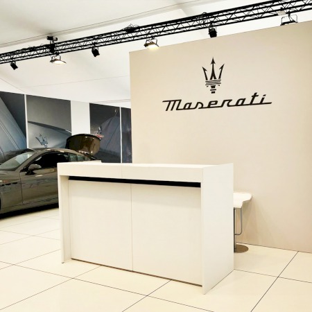 2m Straight Bar with Branded Backwall