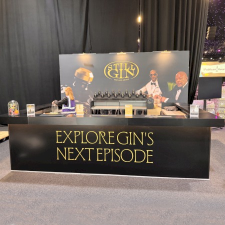 4m U-Shape Bar with Branded Backwall